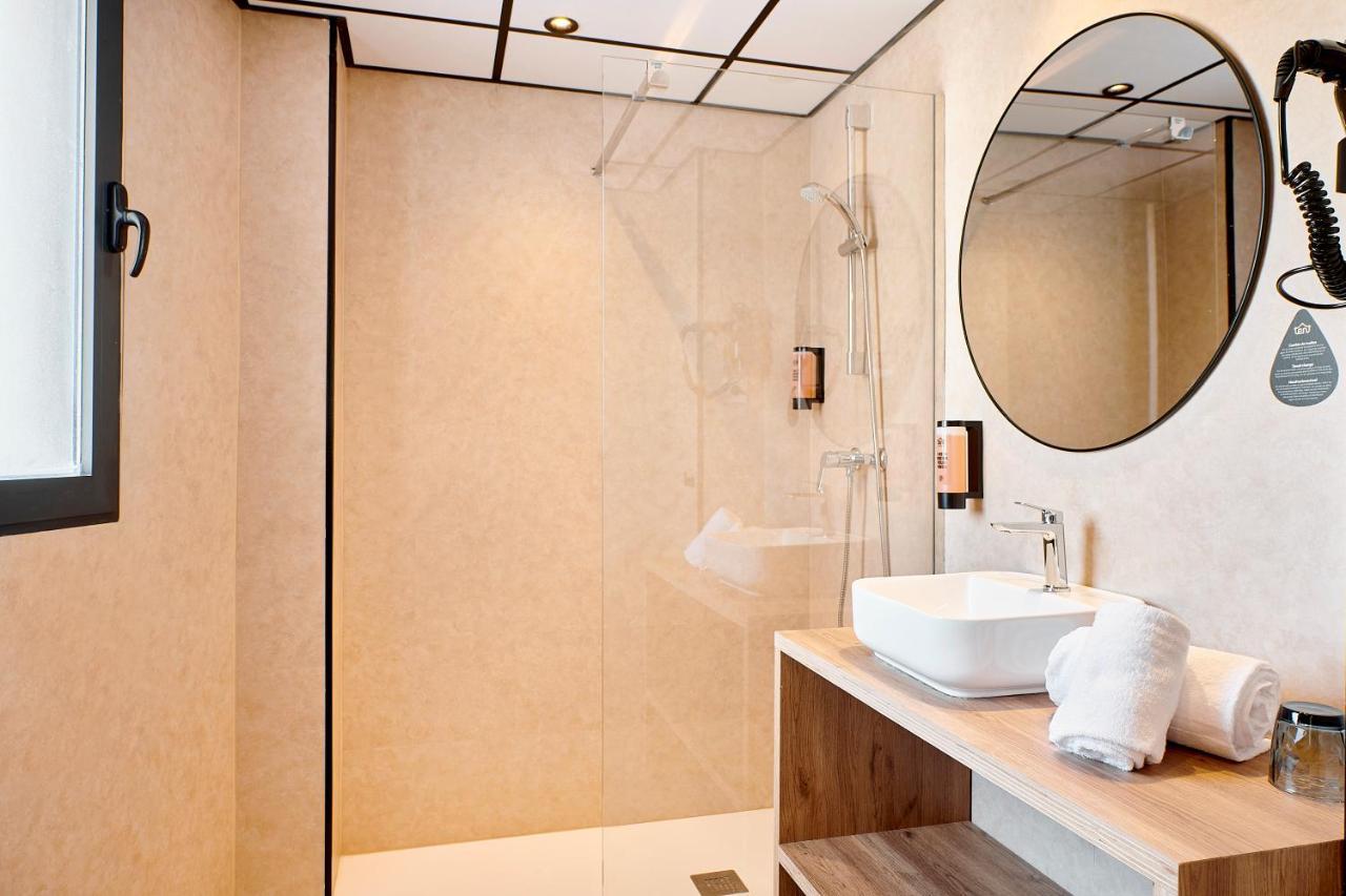 Single Room & Unlimited Brunch