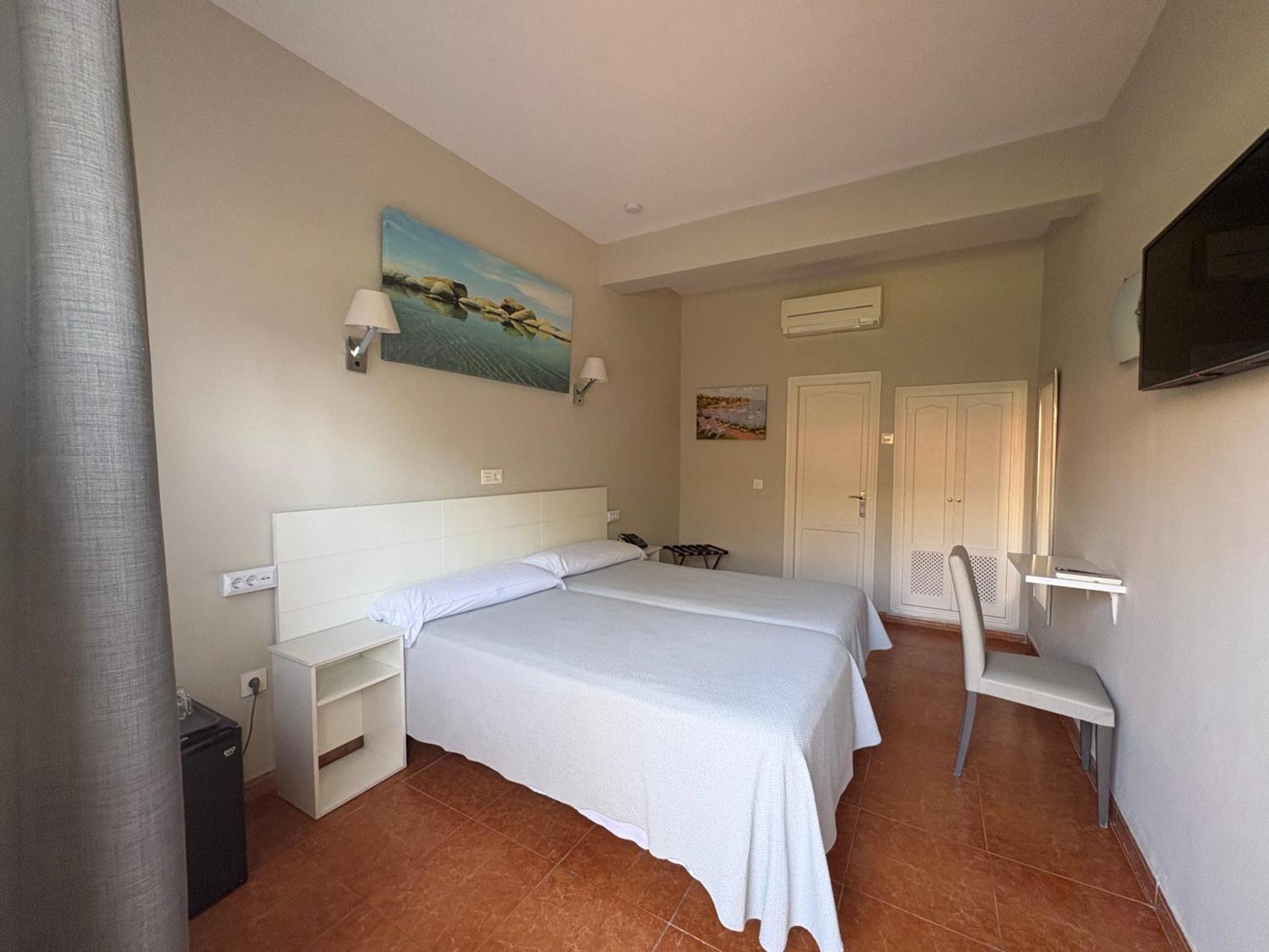 Twin Room Ground floor Terrace
