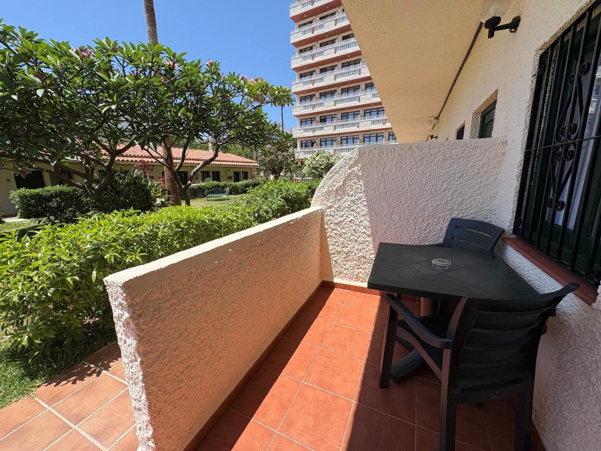 Twin Room Ground floor Terrace